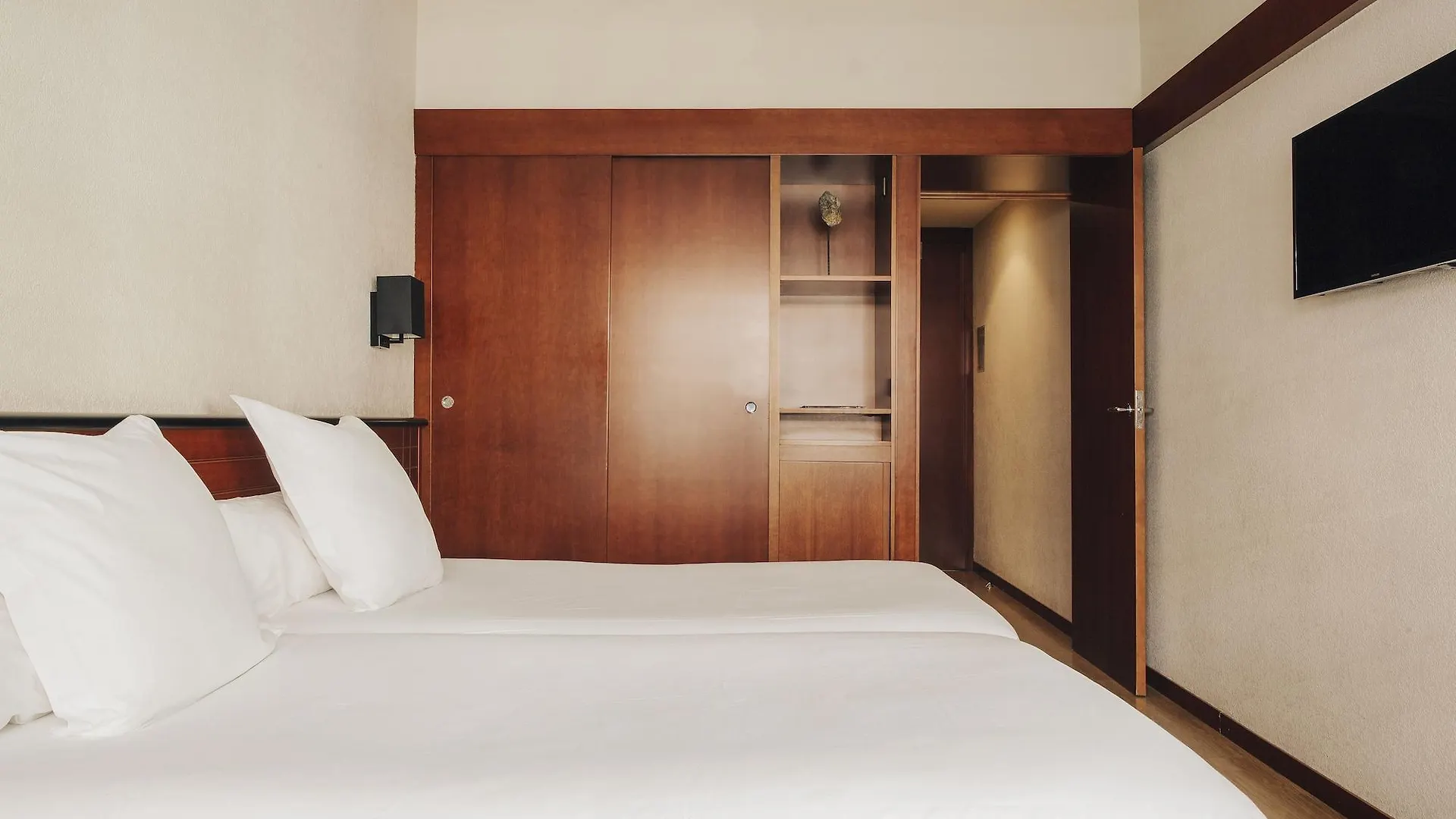 Hotel Derby Барселона 4*,